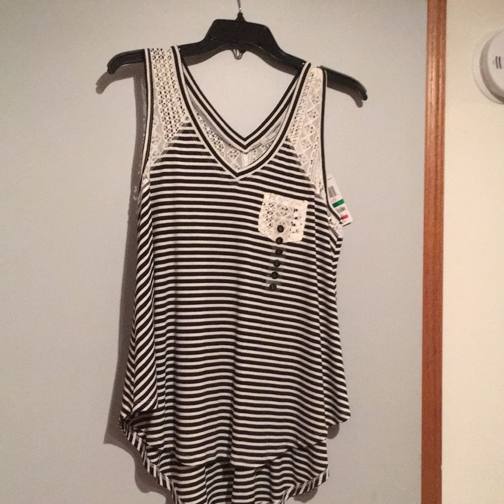 Still has tags American Ray tank top